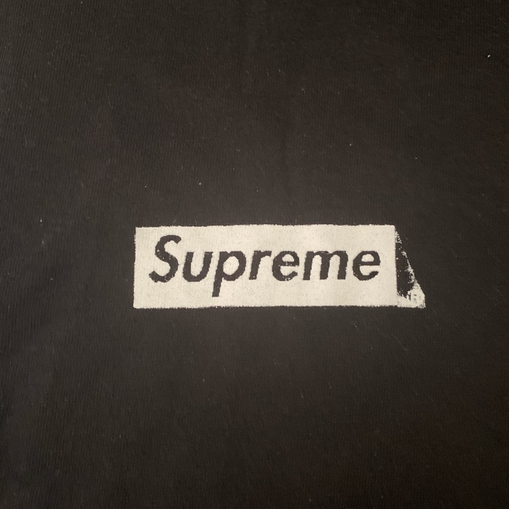 Supreme tee